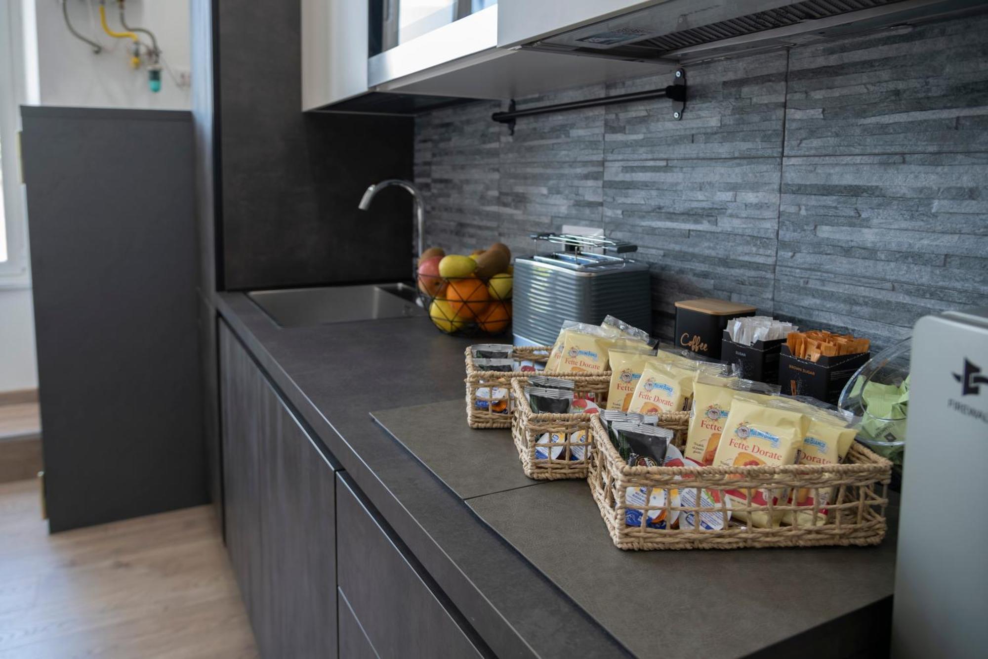 Trastevere New Luxury Rooms Рим Экстерьер фото